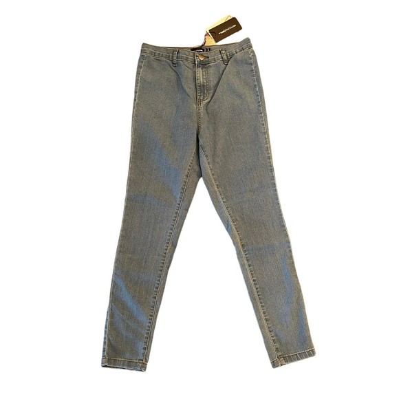 PrettyLittleThing Light Wash Disco Fit Skinny Jean Size 6 NWT - Picture 3 of 6